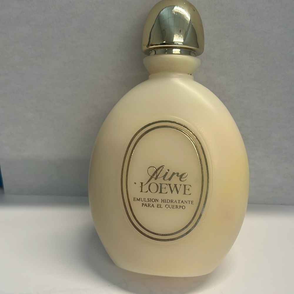 Loewe Aire Full Size Emulsion Hidrante Moisturizer Lotion